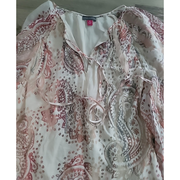 Vince Camuto Womens Blouse Paisley NWT M Ivory Peach Warm Tones Fall Flowy - Picture 4 of 10